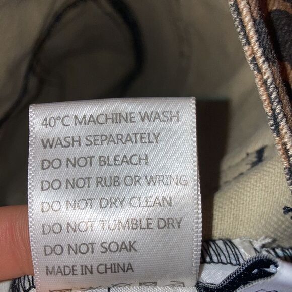 NWT Tronjori Size Small 100% Cotton Animal Print Distressed Denim Mini Skirt - Picture 4 of 5